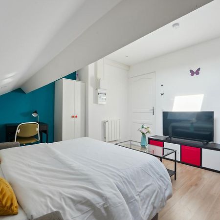 Budget Appart Avec Parking Au Centre-Ville Charleville-Mezieres Bagian luar foto