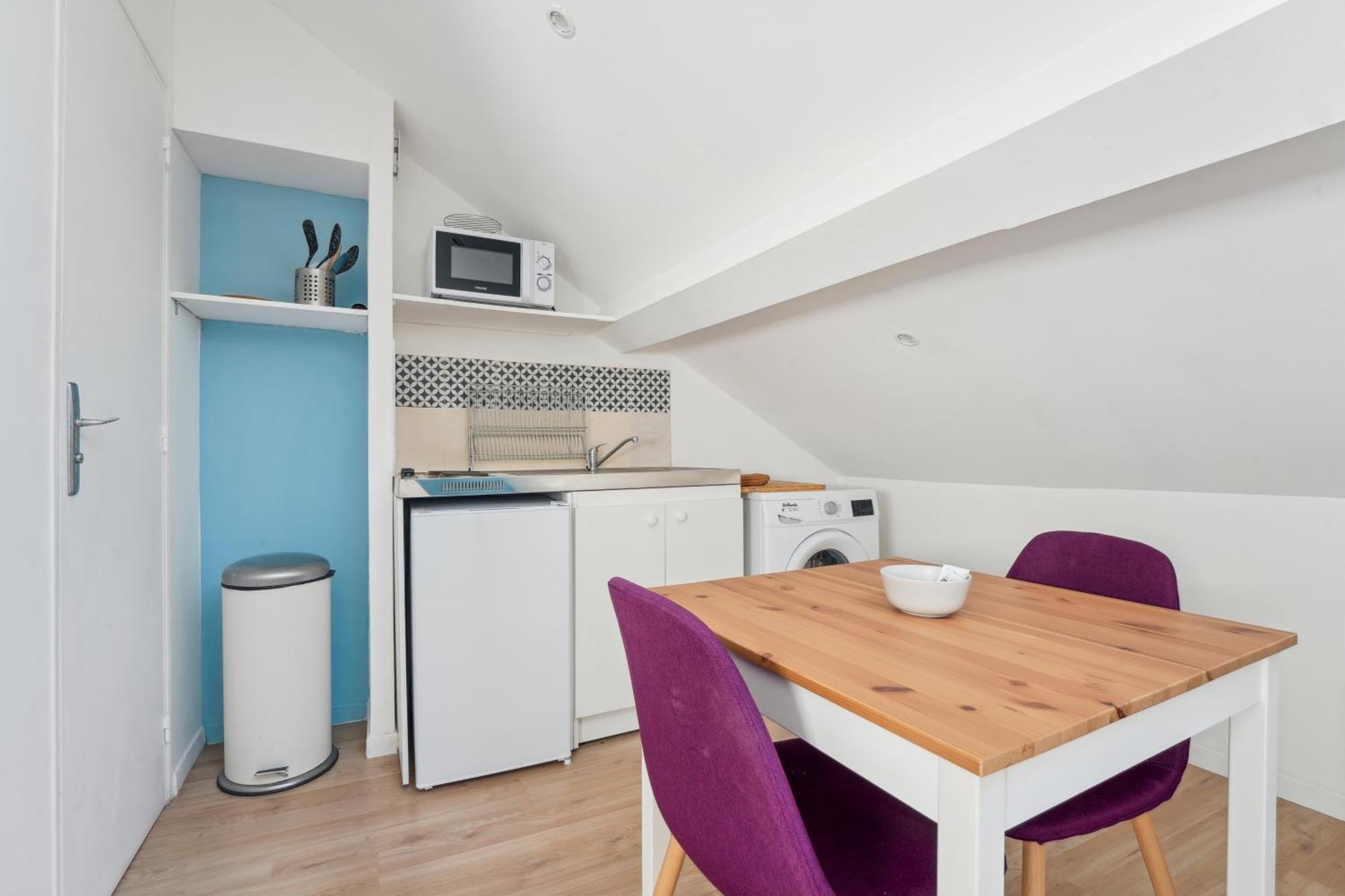 Budget Appart Avec Parking Au Centre-Ville Charleville-Mezieres Bagian luar foto